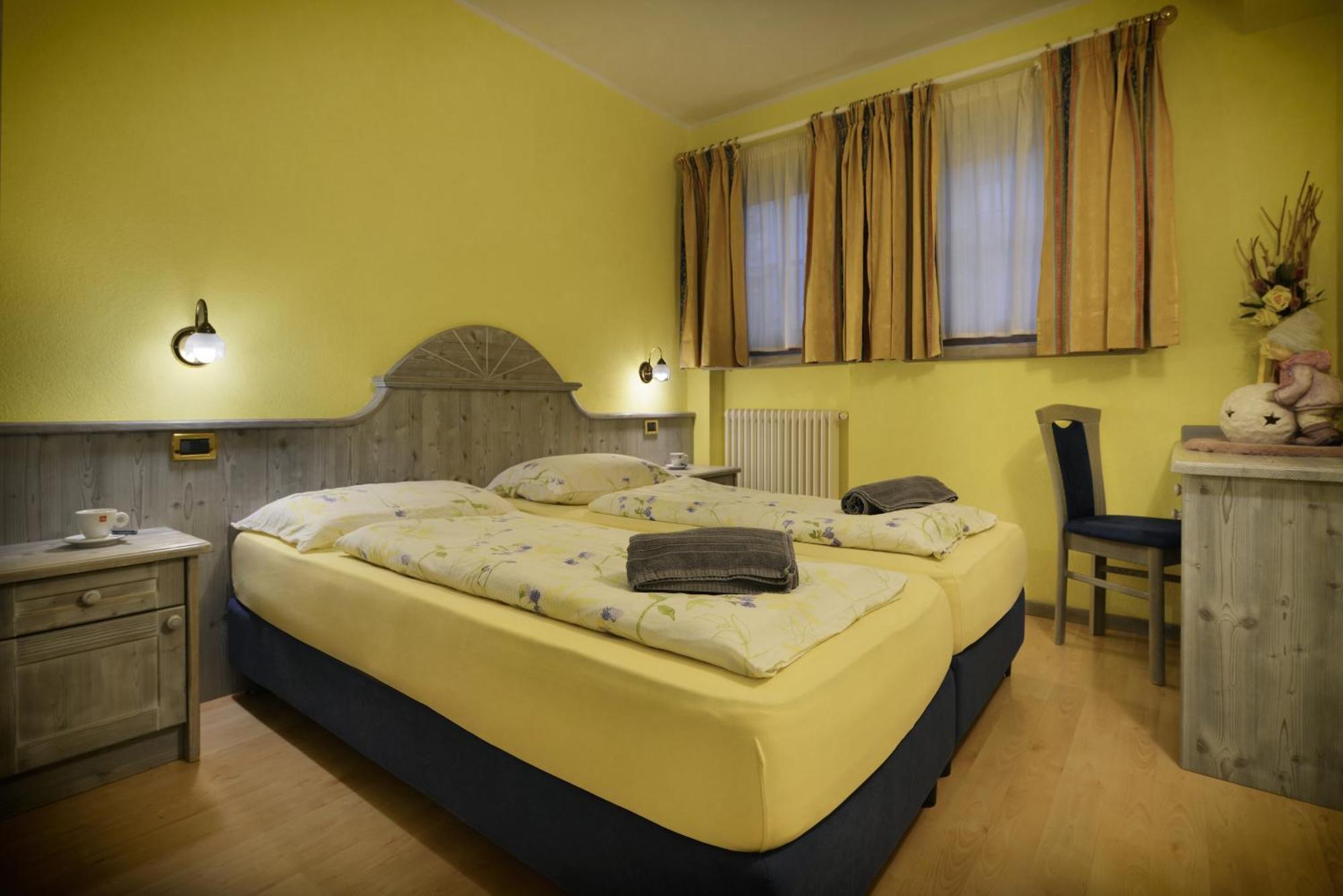 ליביניו Residence Le Cascate מראה חיצוני תמונה