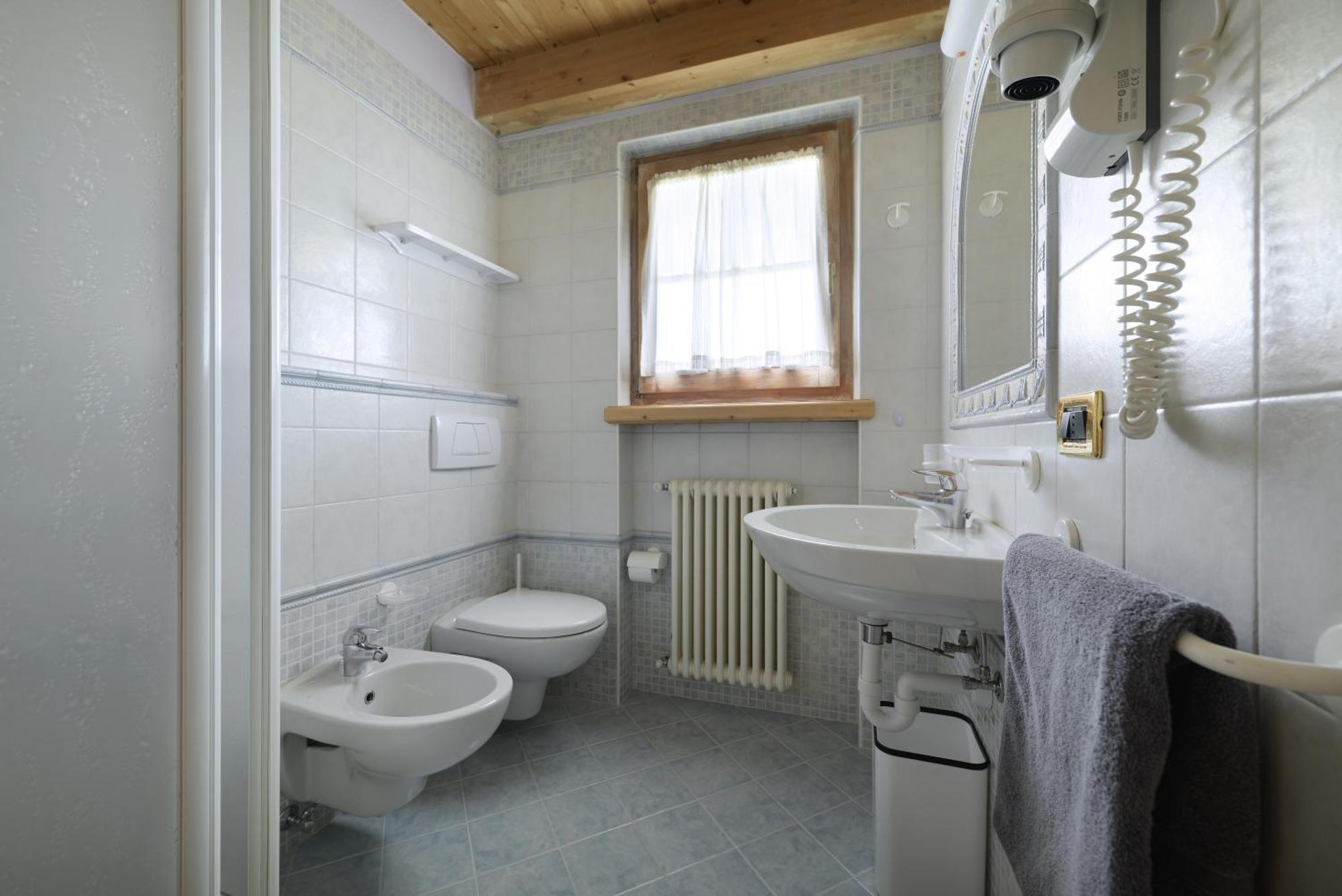 ליביניו Residence Le Cascate מראה חיצוני תמונה