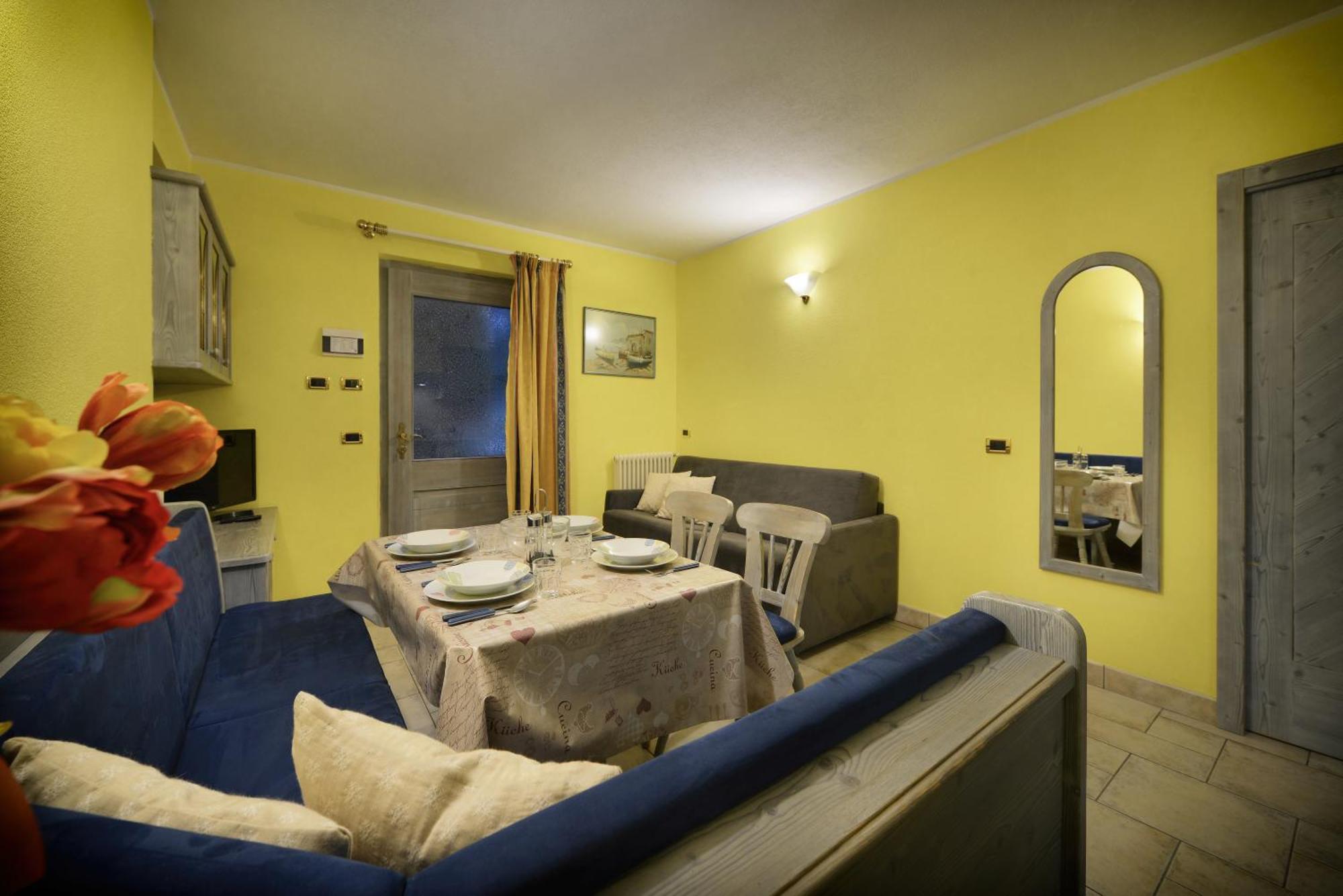 ליביניו Residence Le Cascate מראה חיצוני תמונה