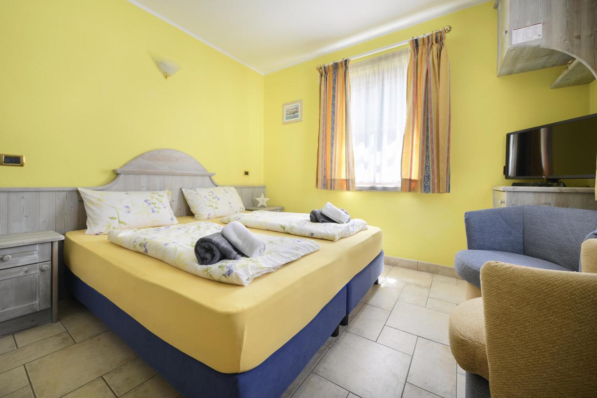 ליביניו Residence Le Cascate מראה חיצוני תמונה